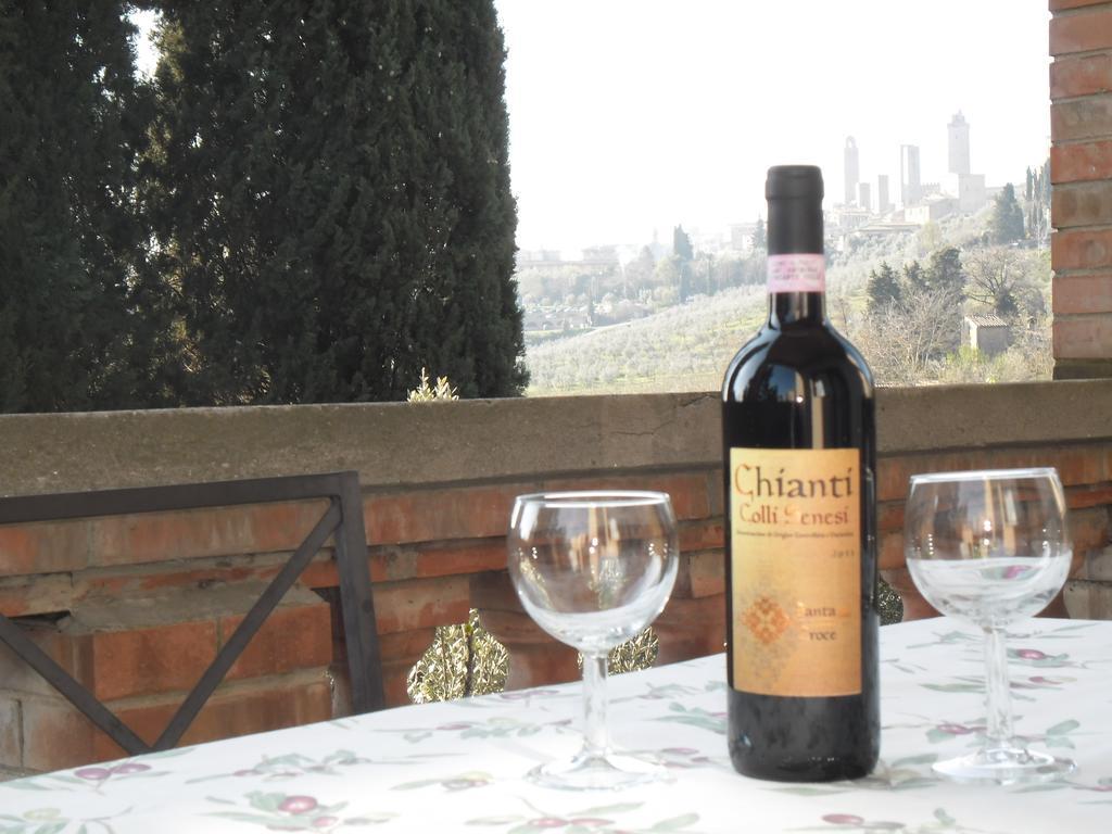 סן ג'ימיניאנו Agriturismo Santa Croce חדר תמונה