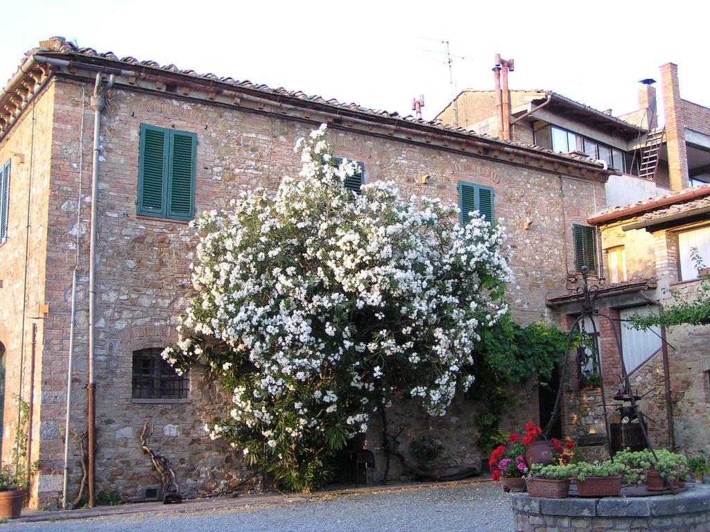 סן ג'ימיניאנו Agriturismo Santa Croce מראה חיצוני תמונה